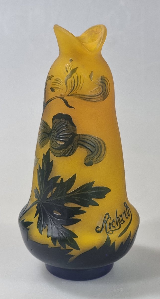 Vase ancien en verre camée Loetz, signé Richard, vers 1920–1930