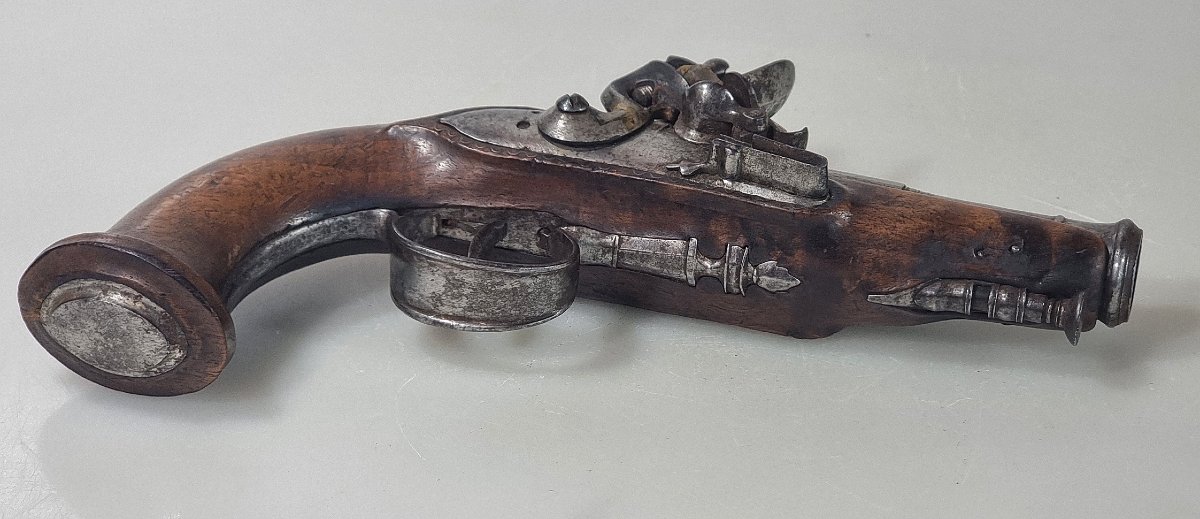 Pistolet français à silex, canon tromblonné et incrustations de fil métallique, vers 1800-photo-2