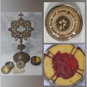 Reliquaire néo-gothique français ancien relique de première classe de la Vraie Croix