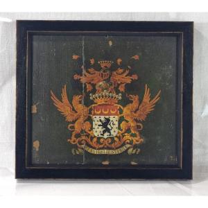 Panneau du XIXe siècle orné des armoiries belges de la famille de Giey