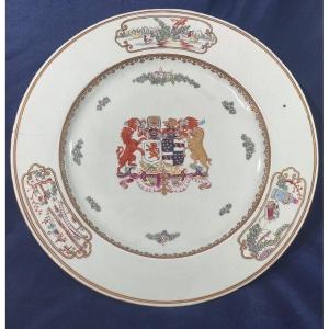 Large Porcelain Dish With A Coat Of Arms, In The Style Of Chinese Export Porcelain, Attributed To Edmé Samsom
