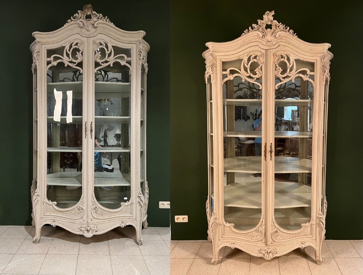  Pair Of Louis XV Style Painted Wooden Chateau Showcases-photo-2