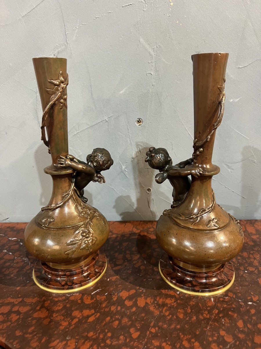 Paire de vases en bronze signé Auguste Moreau-photo-4