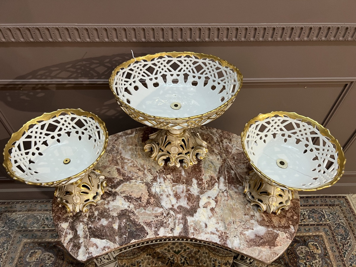 Set Of Three Paris Porcelain Cups-photo-2