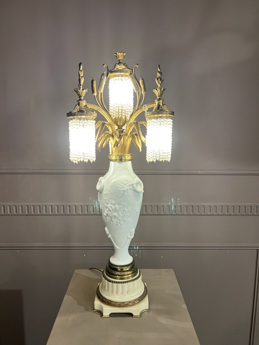 Lampe en biscuit et bronze de style Art Nouveau