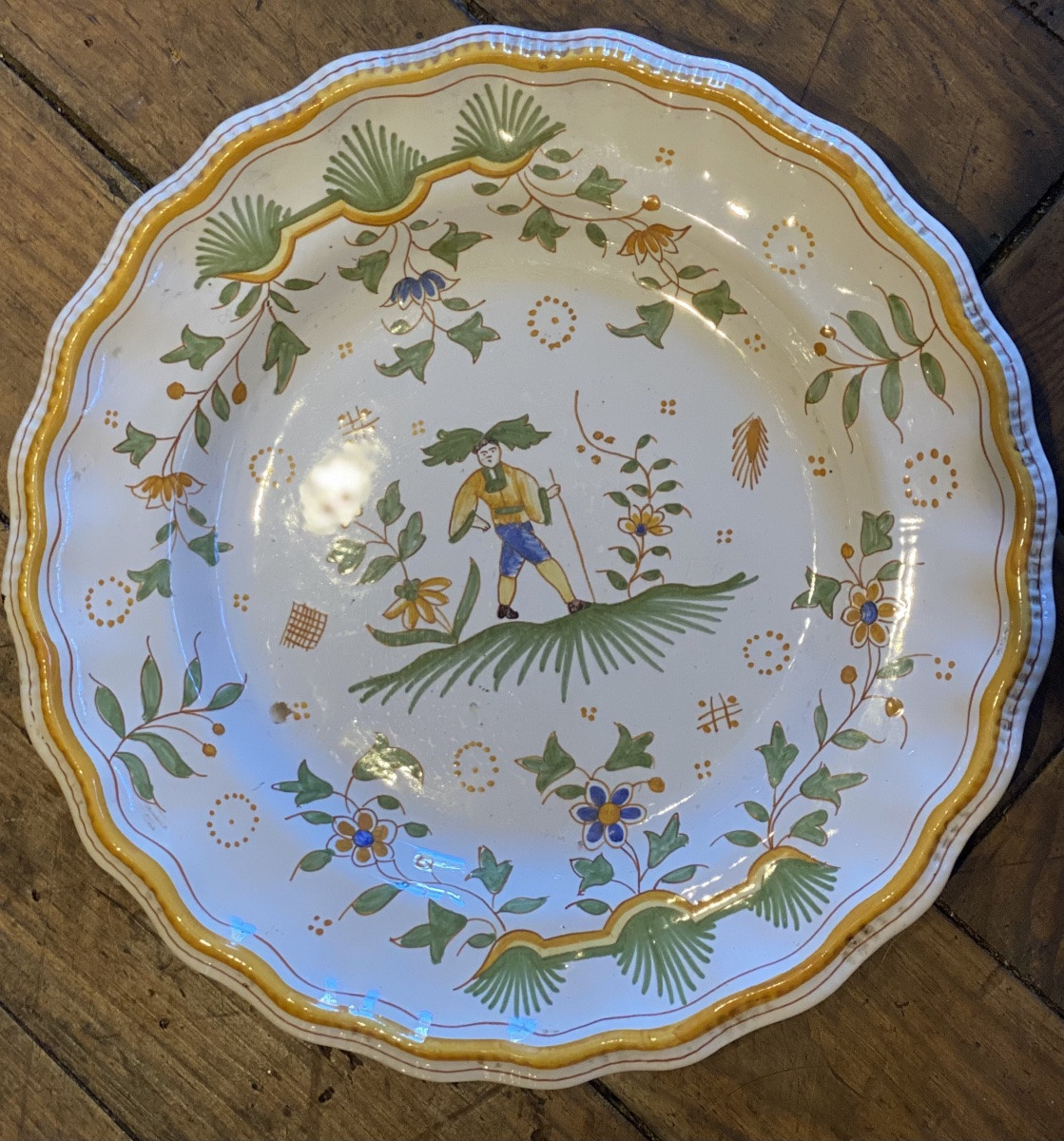 Four 18th-century Polychrome Plates From The Moustiers-en-provence Pottery, Monogrammed Signature-photo-3