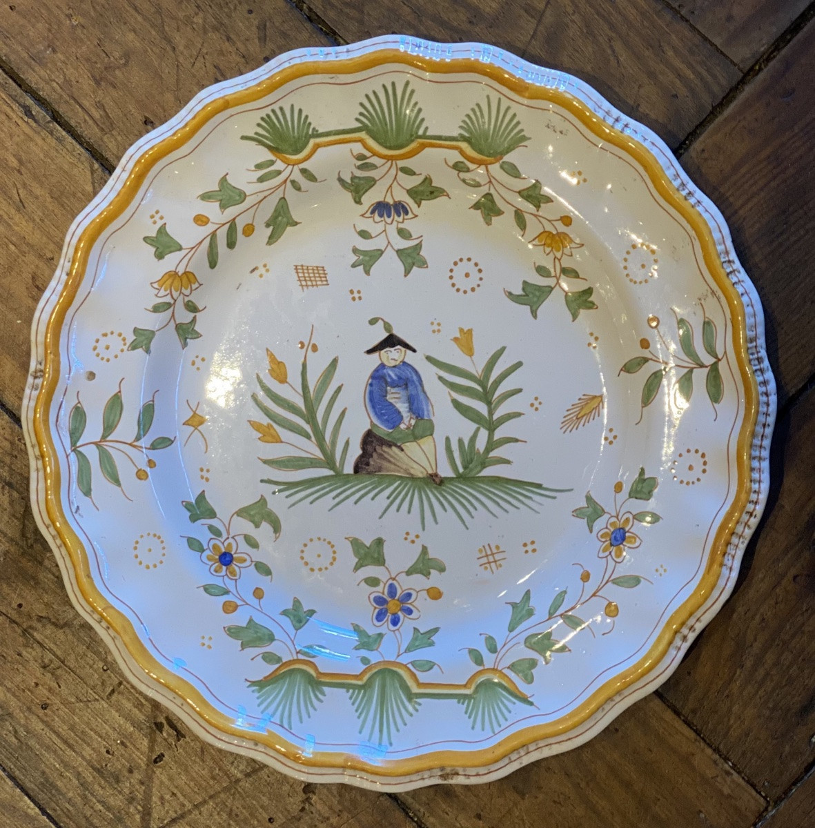 Four 18th-century Polychrome Plates From The Moustiers-en-provence Pottery, Monogrammed Signature-photo-3