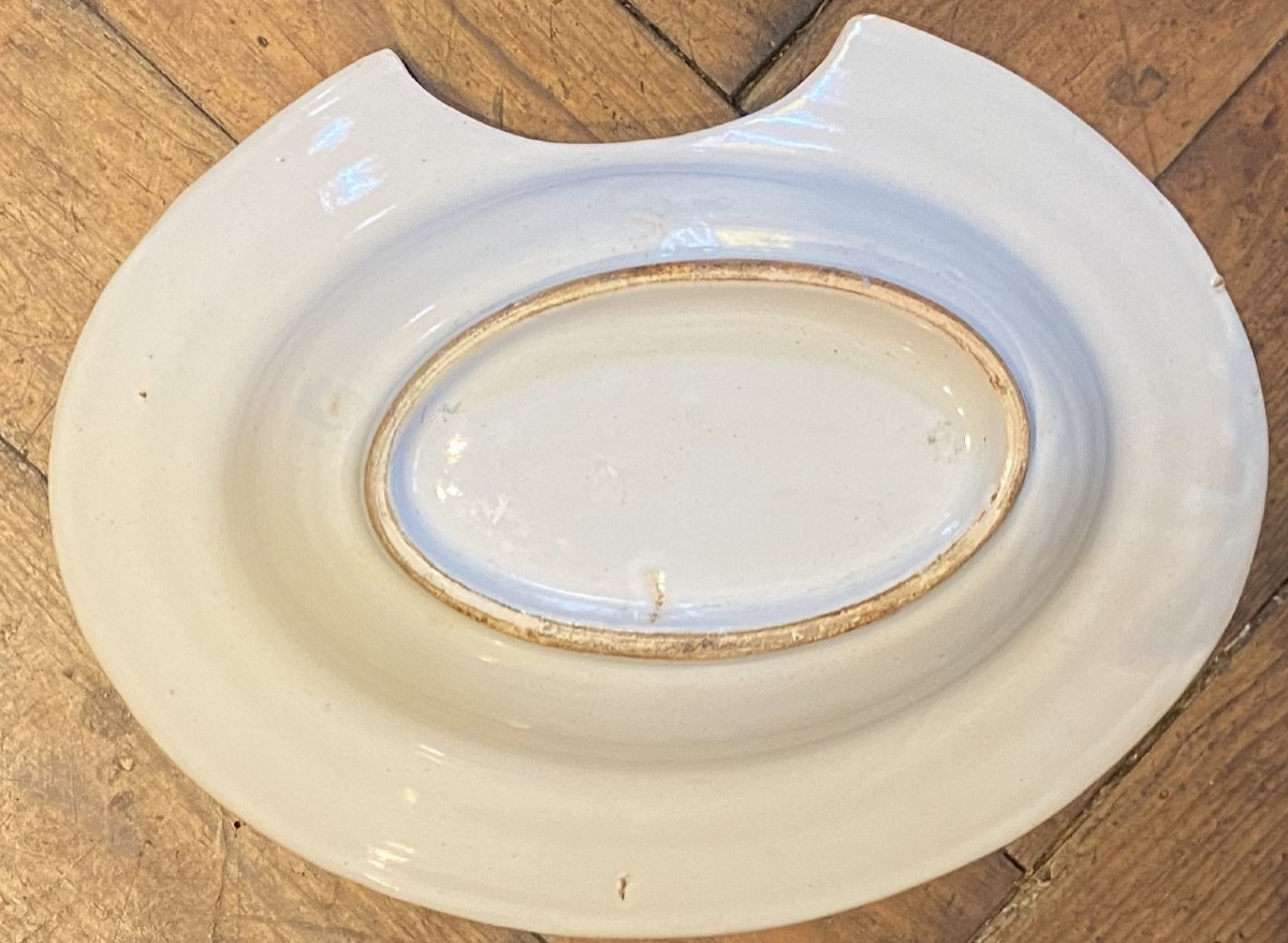 19th Century Earthenware Shaving Dish From Baiona Nervion, Basque Country -photo-2