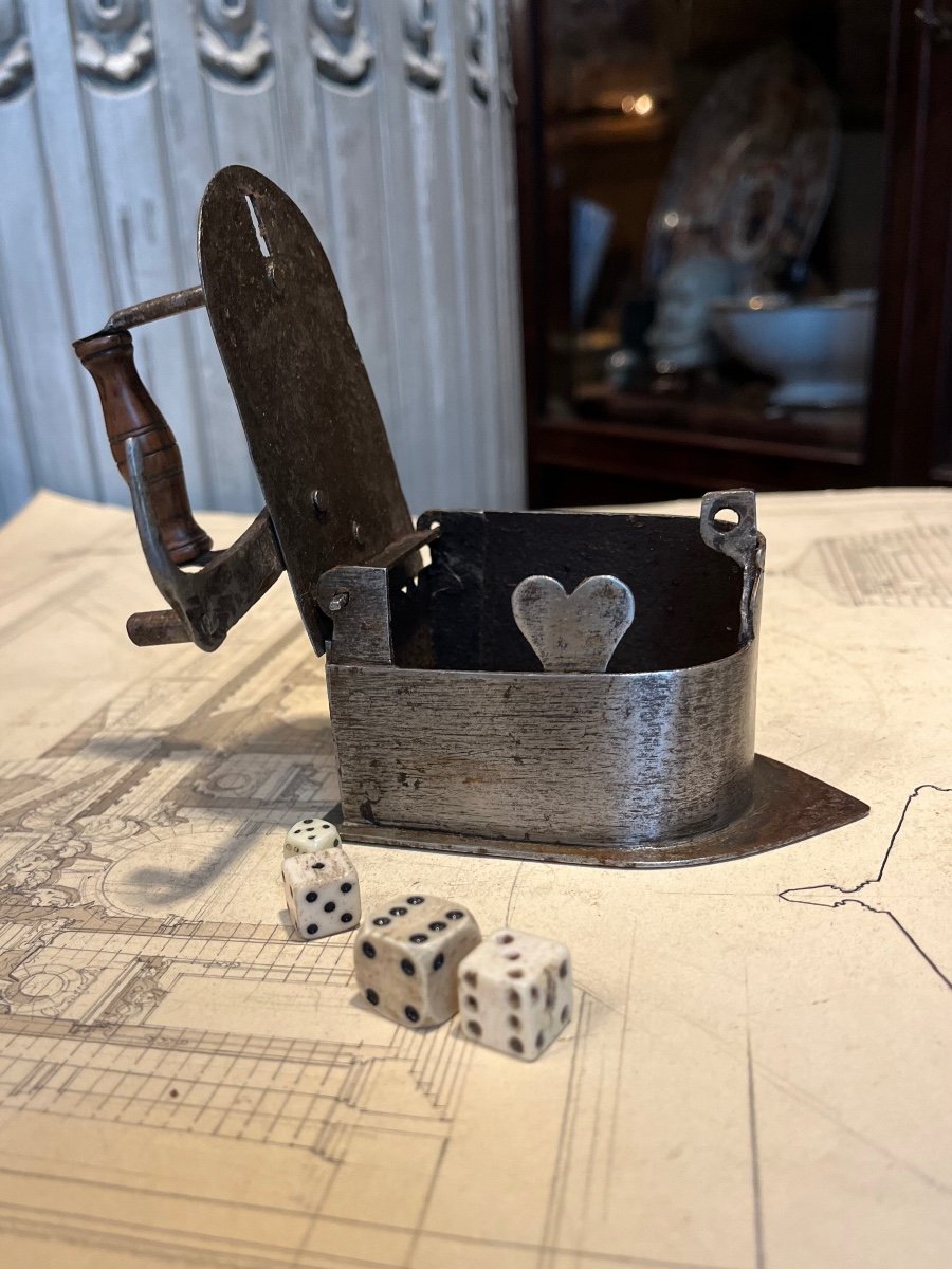 Miniature Headdress Iron.-photo-7