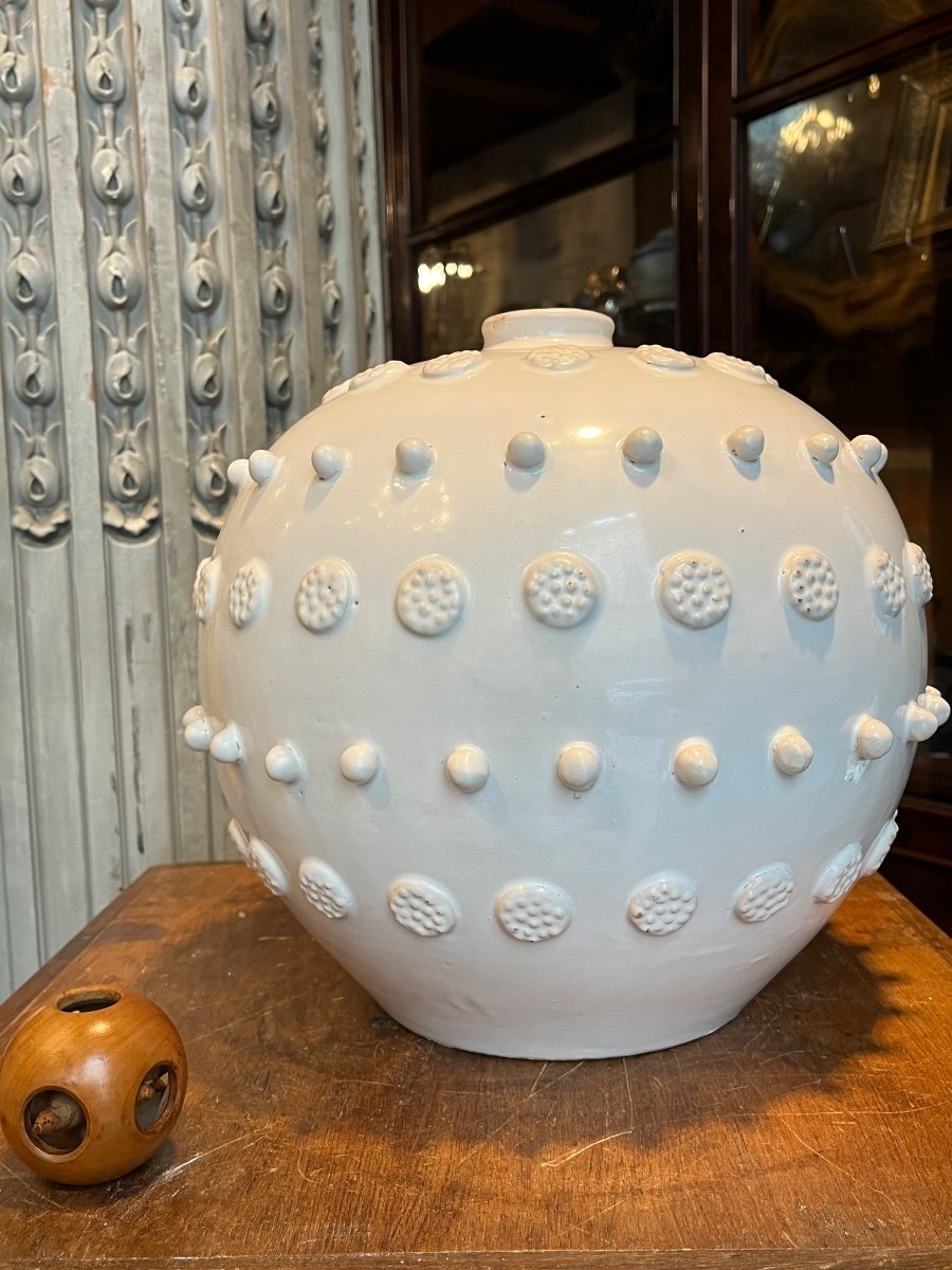 Important Vase Boule , Malicorne .