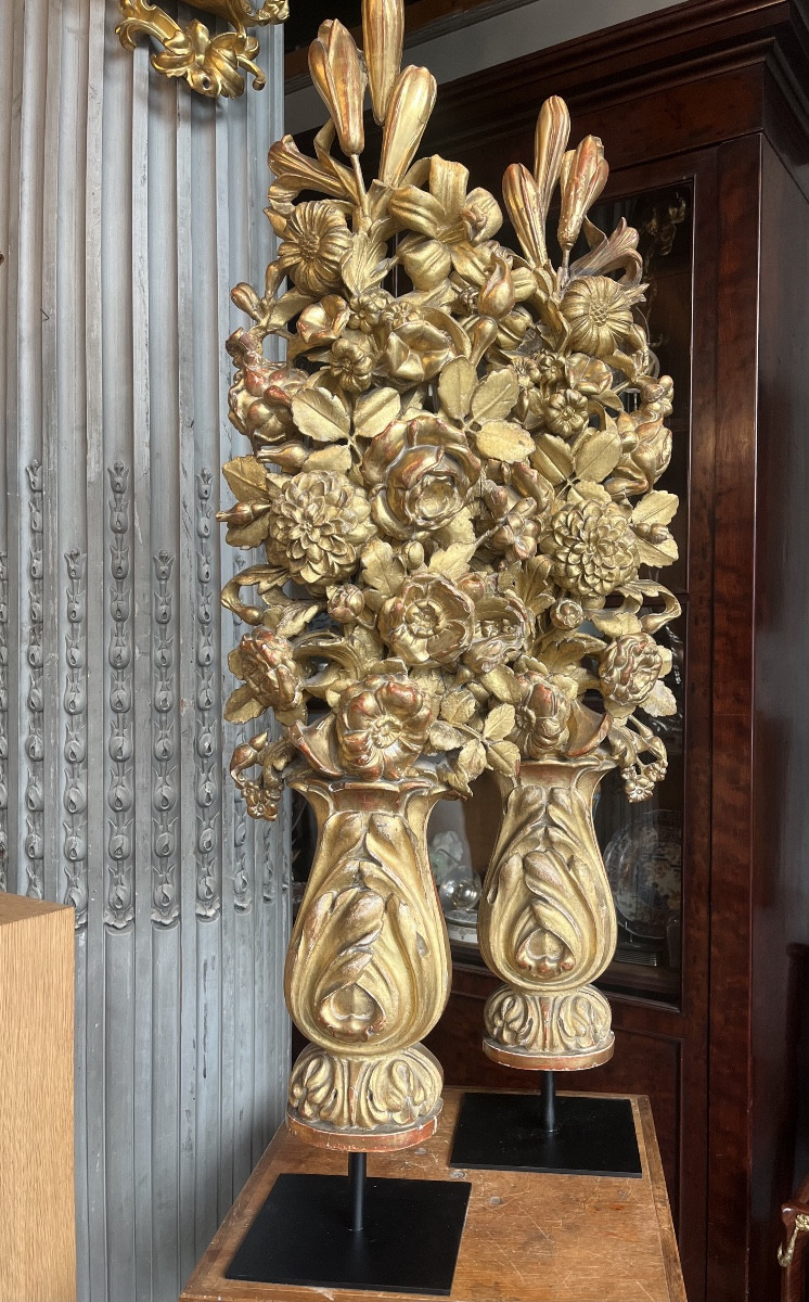 Pair Of Carved And Gilded Wooden Bouquets.-photo-4