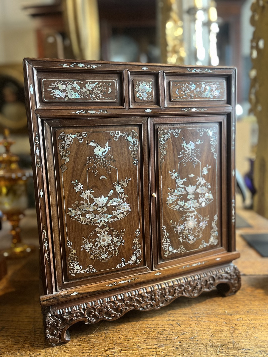 Vietnamese Two-door Cabinet.-photo-4