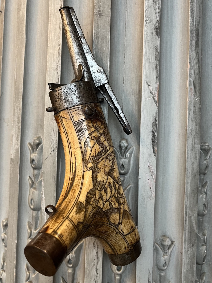 Engraved Deer Wood Powder Flask.-photo-4