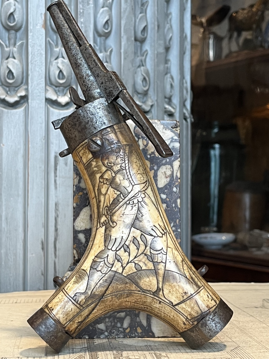 Engraved Deer Wood Powder Flask.-photo-7