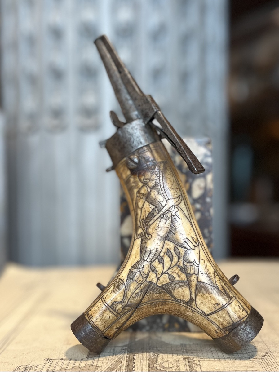 Engraved Deer Wood Powder Flask.-photo-8