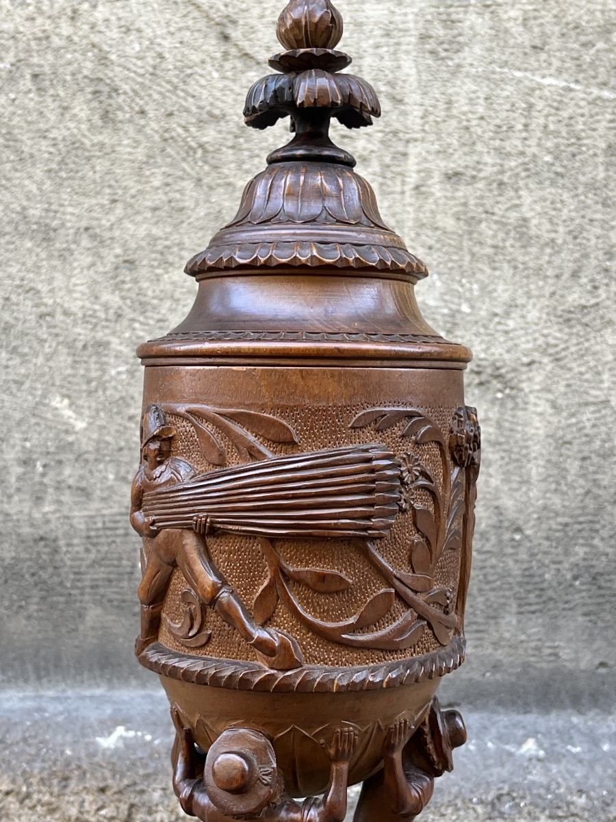 Coupe en bois résineux sculpté .Guillaume Tell.-photo-7