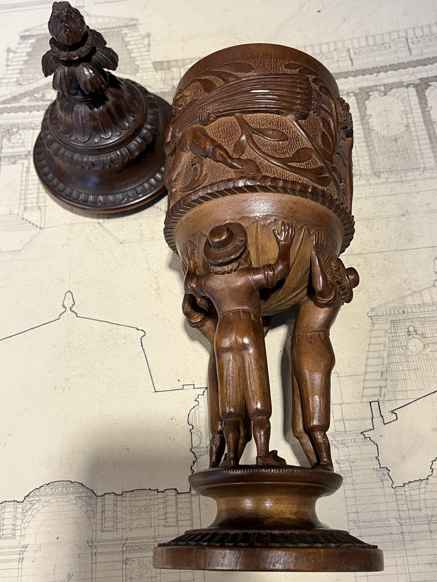 Coupe en bois résineux sculpté .Guillaume Tell.-photo-8