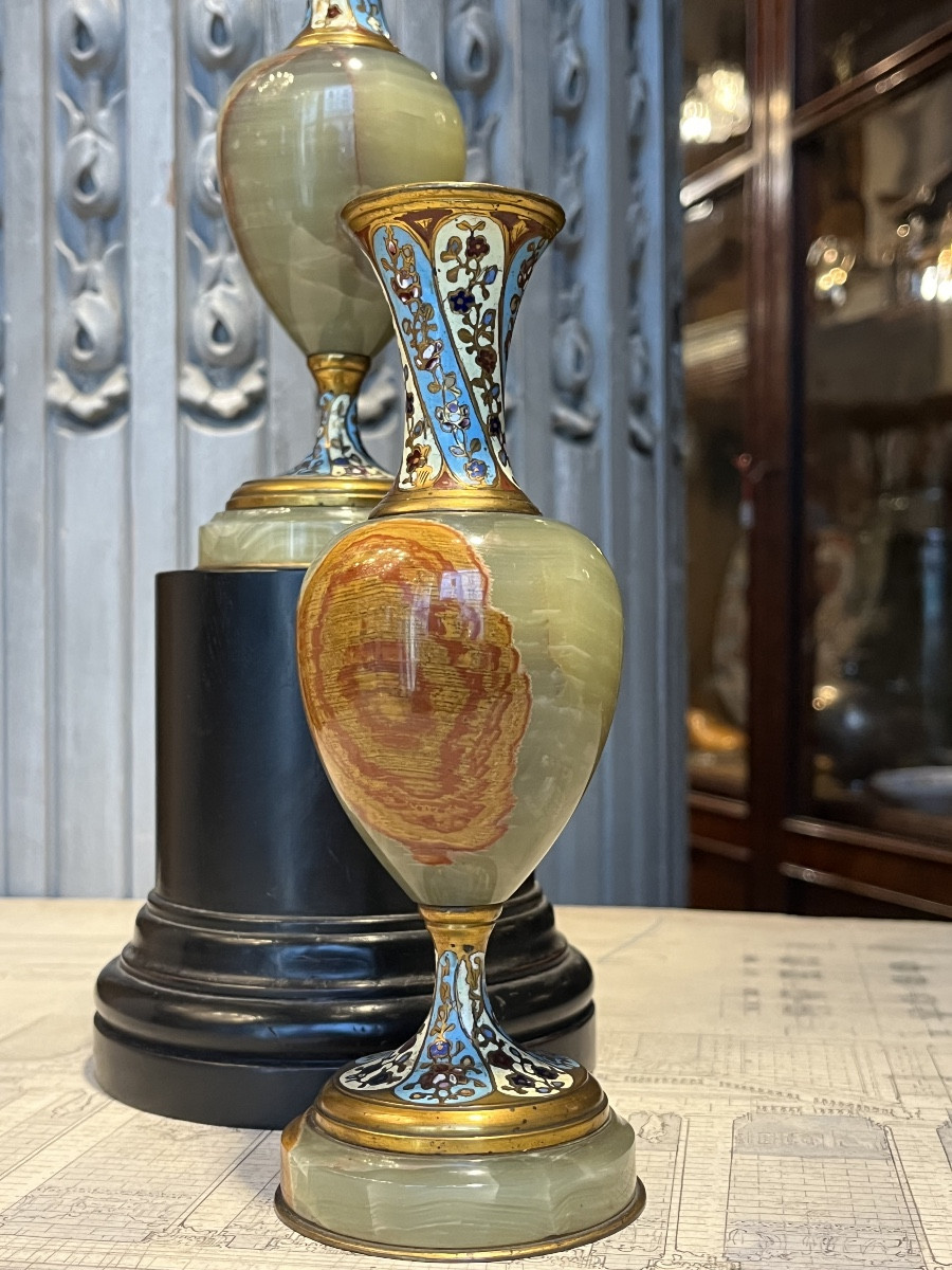 Paire de vase en Onyx d’Algérie et bronze .-photo-3