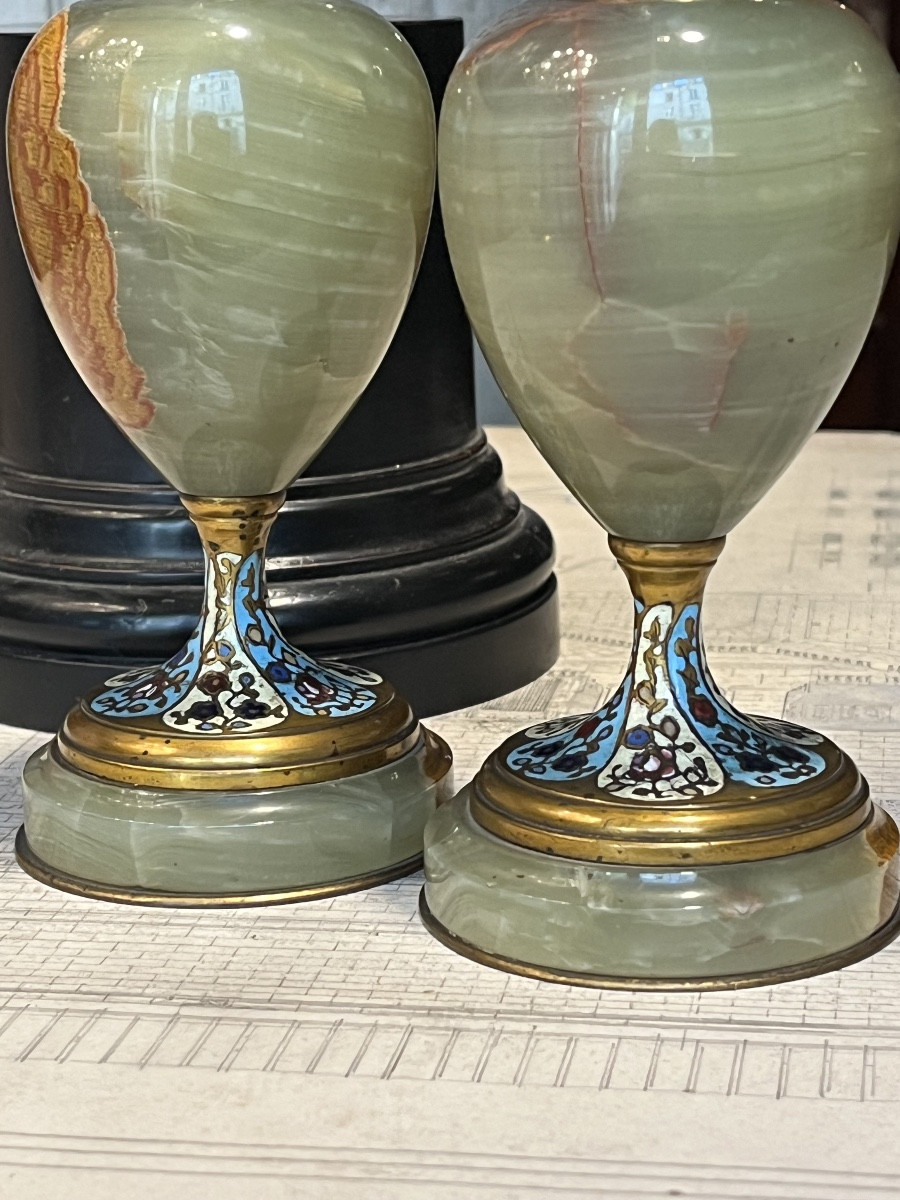 Paire de vase en Onyx d’Algérie et bronze .-photo-1