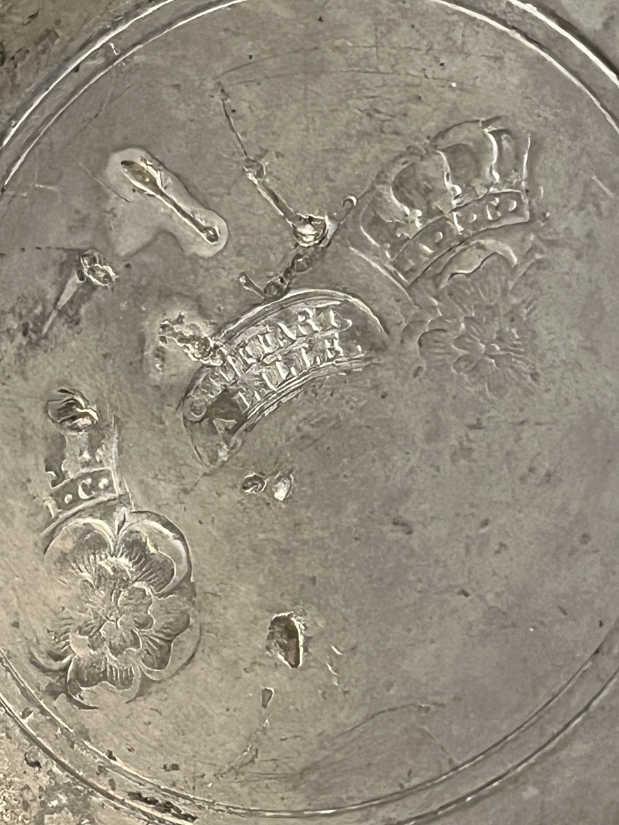 Pichet à vin en étain . Lille début XIX   siècle .-photo-3