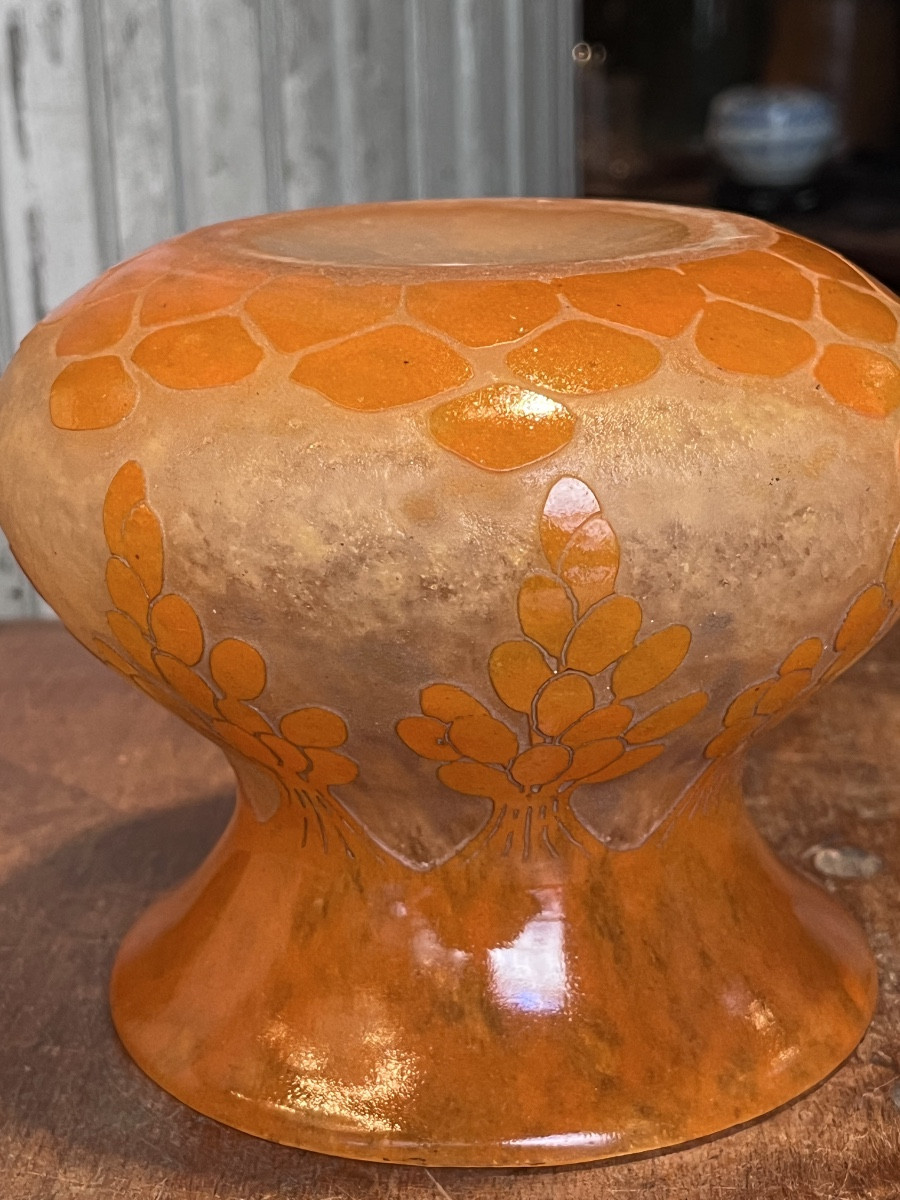 Schneider vase pansu . A décor de dattes .-photo-1