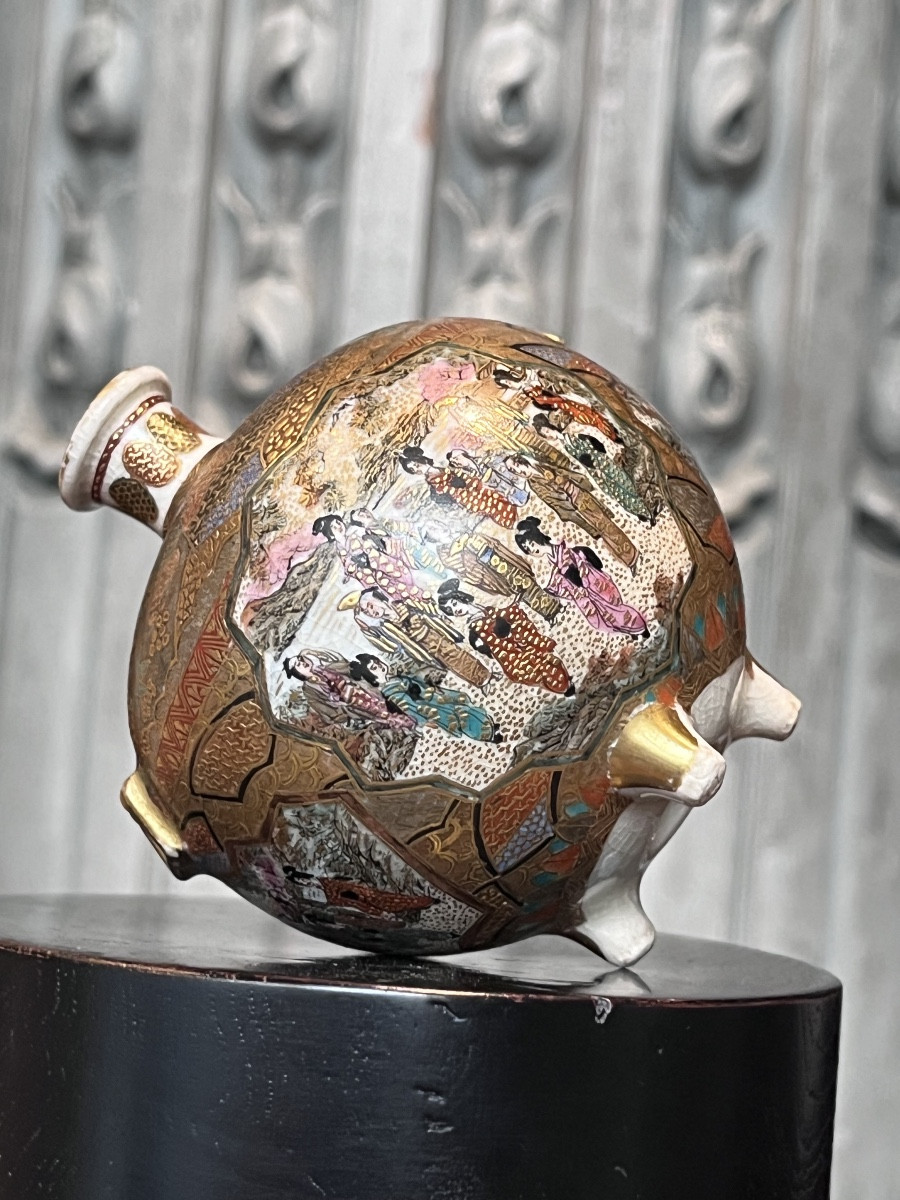 Satsuma .pair Of Ball-shaped Vases .-photo-3