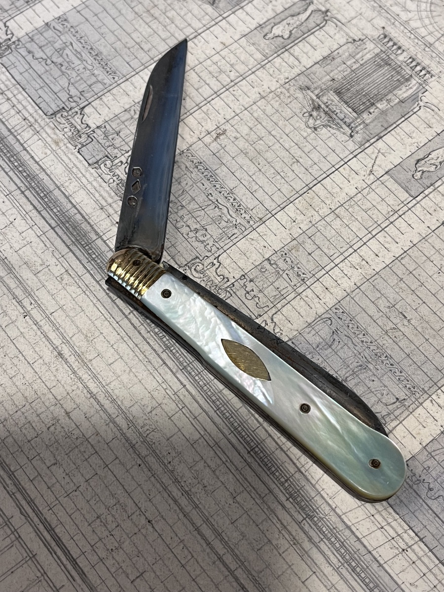 Canif à deux lames  . Charles X .