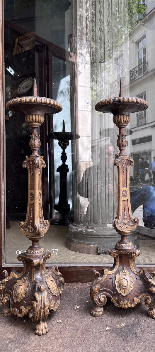 Paire de pique cierge en bois sculpté et peint .-photo-3