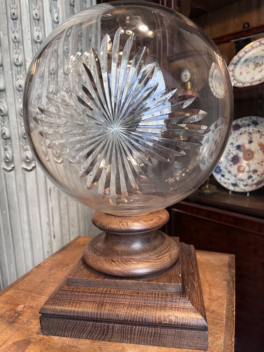 Boule de Pharmacie  et son socle en Chêne .-photo-2