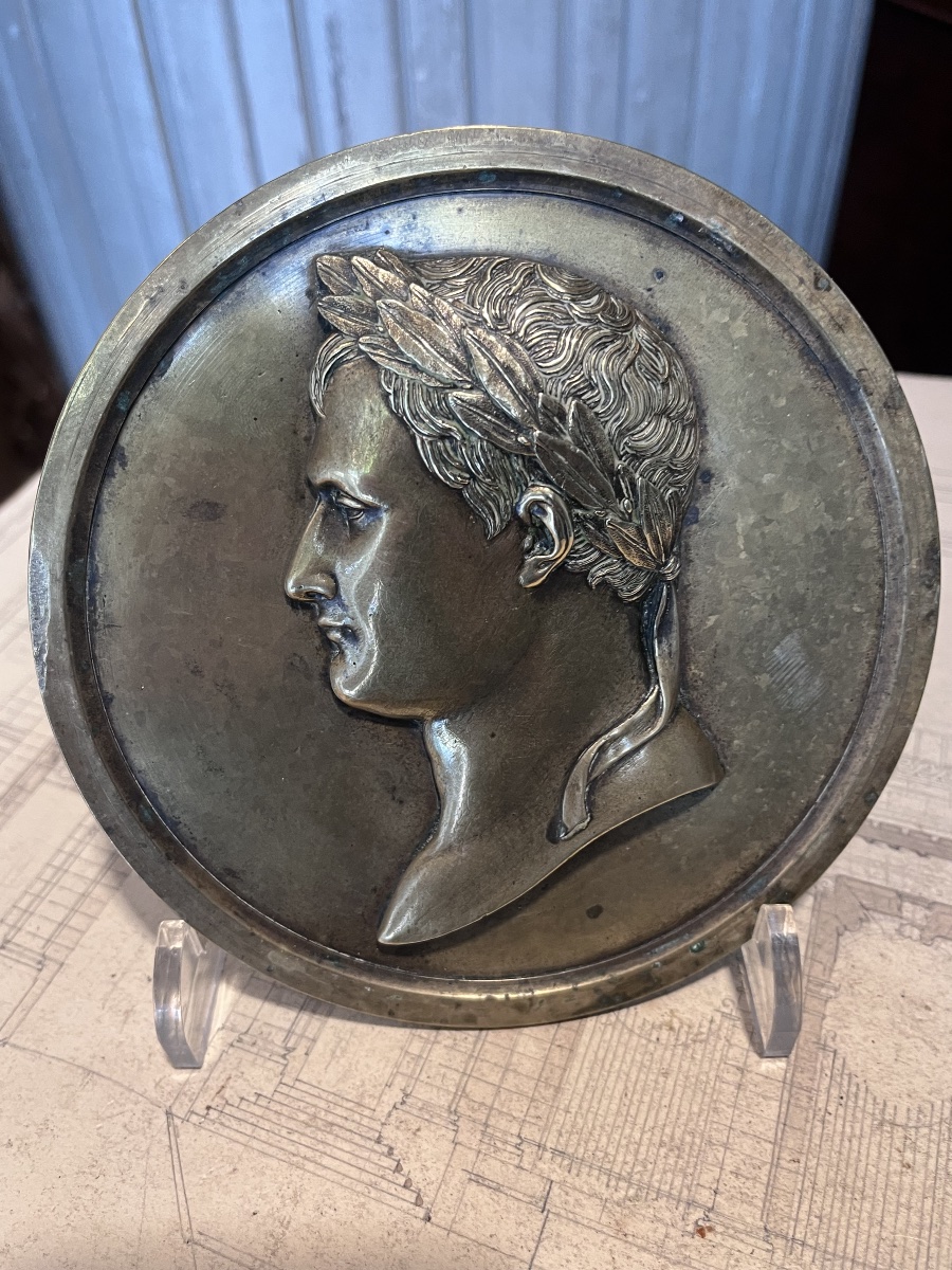Large Bronze Medallion Depicting Napoleon.-photo-4