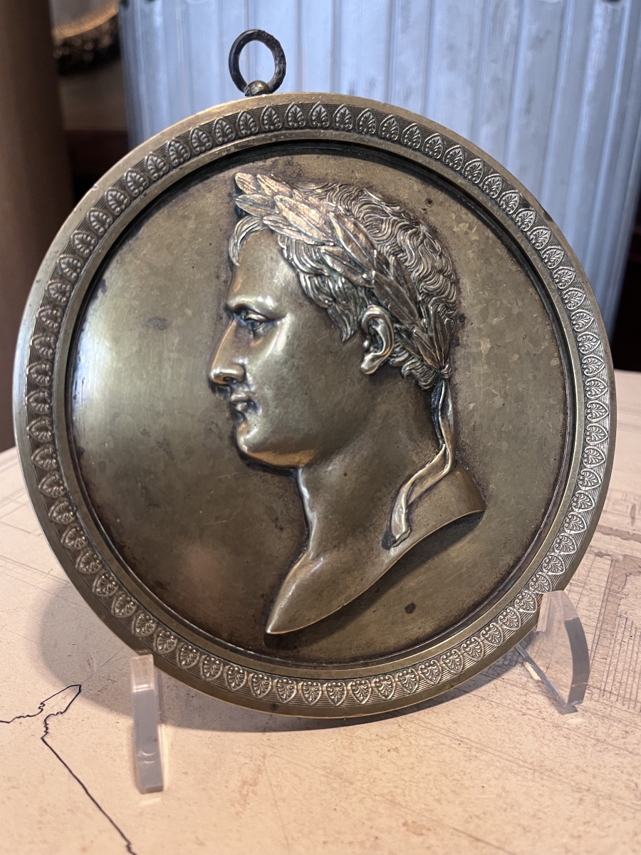 Large Bronze Medallion Depicting Napoleon.-photo-5