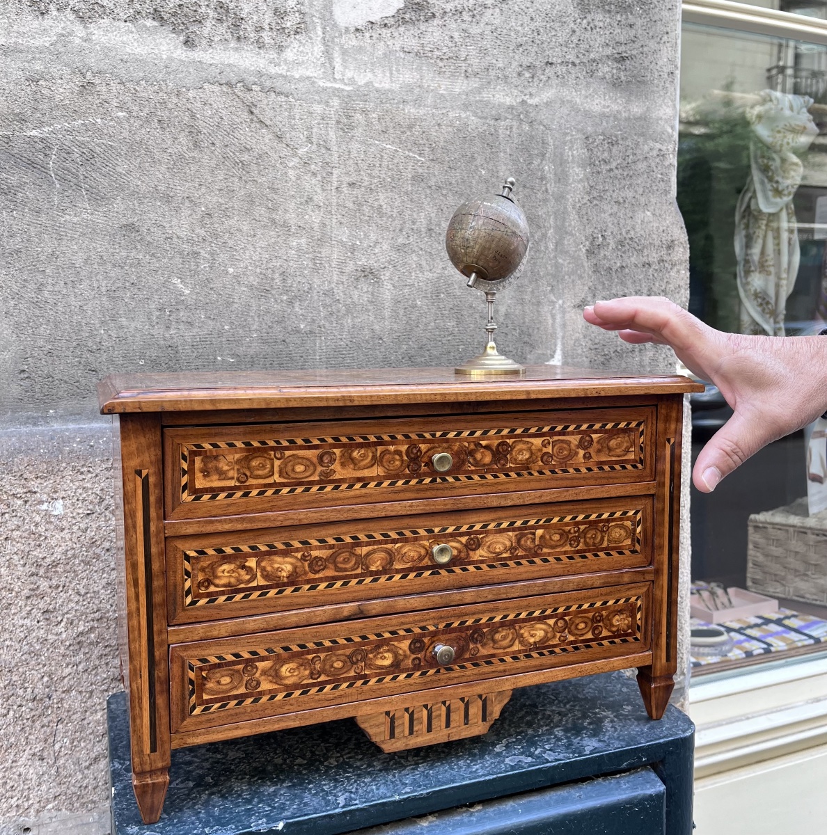 Petite commode de maîtrise. -photo-4