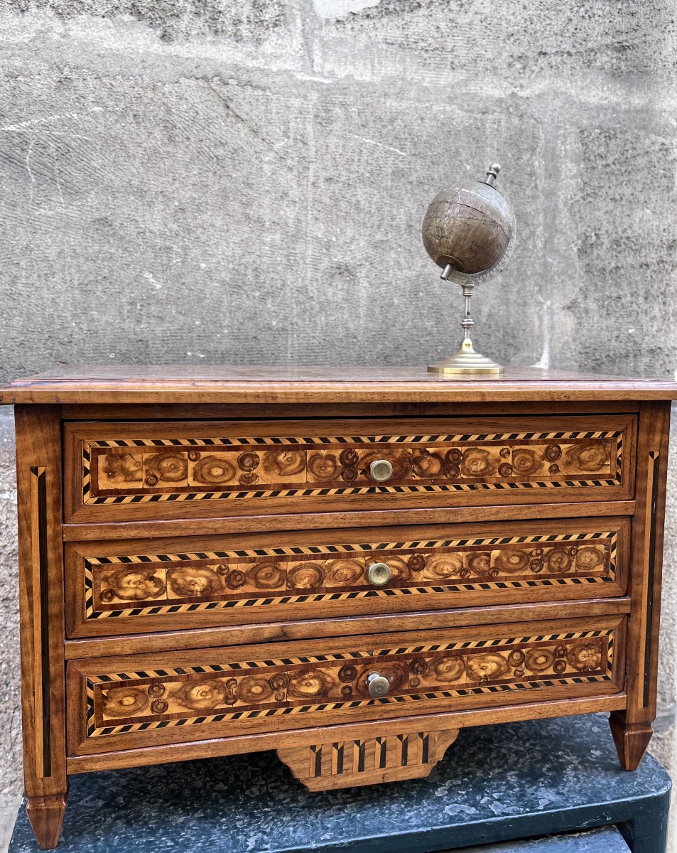 Petite commode de maîtrise. -photo-4