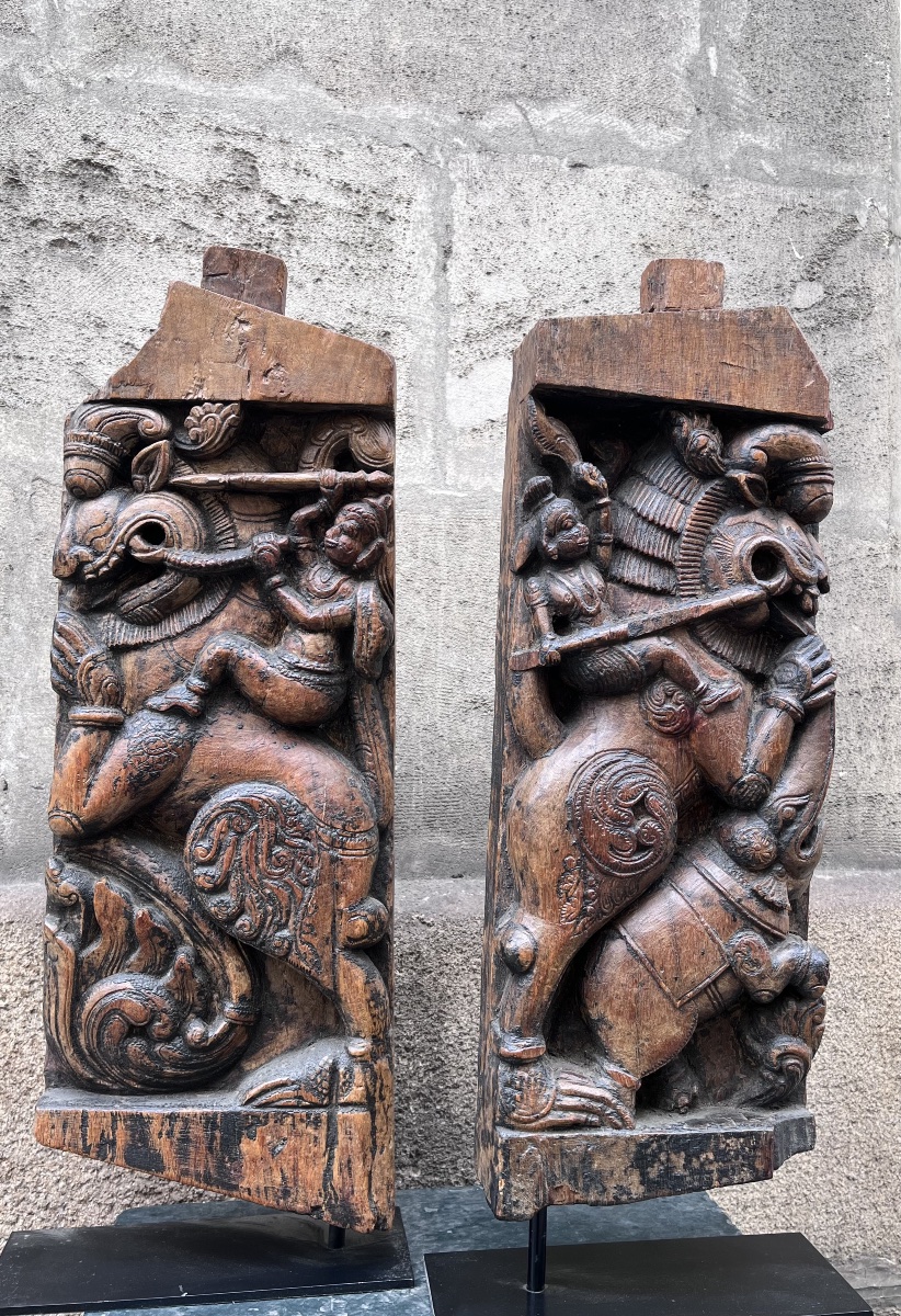 Paire d’éléments en bois sculpté . Inde -photo-3