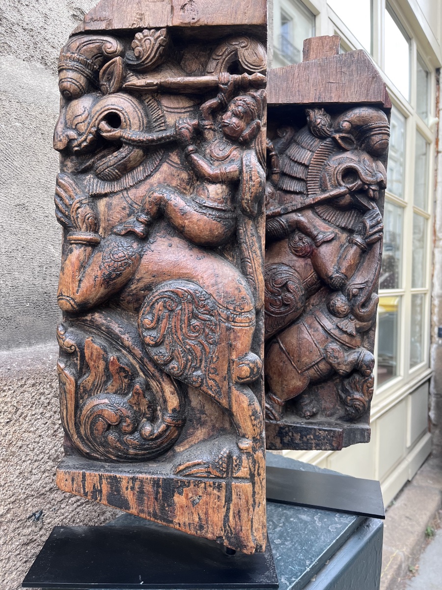 Paire d’éléments en bois sculpté . Inde -photo-1