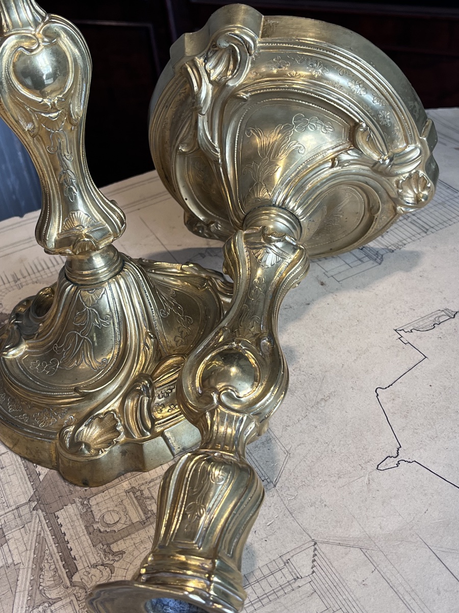Paire de flambeaux de style Louis XV en bronze .-photo-3