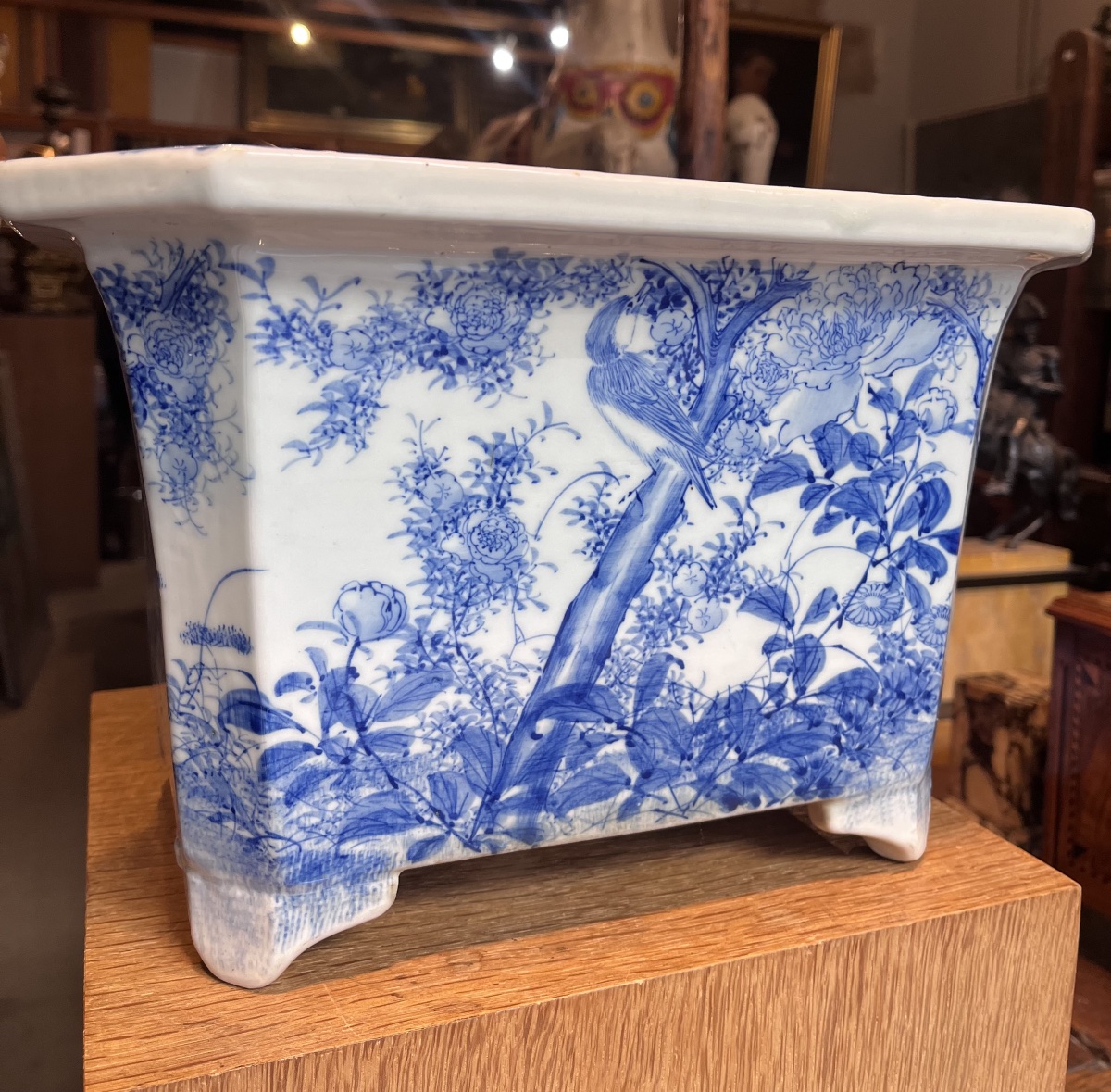 Japan. Large Porcelain Planter.-photo-4