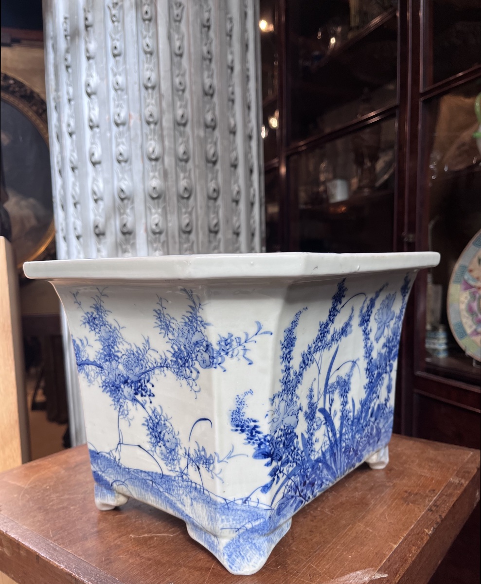 Japan. Large Porcelain Planter.-photo-3