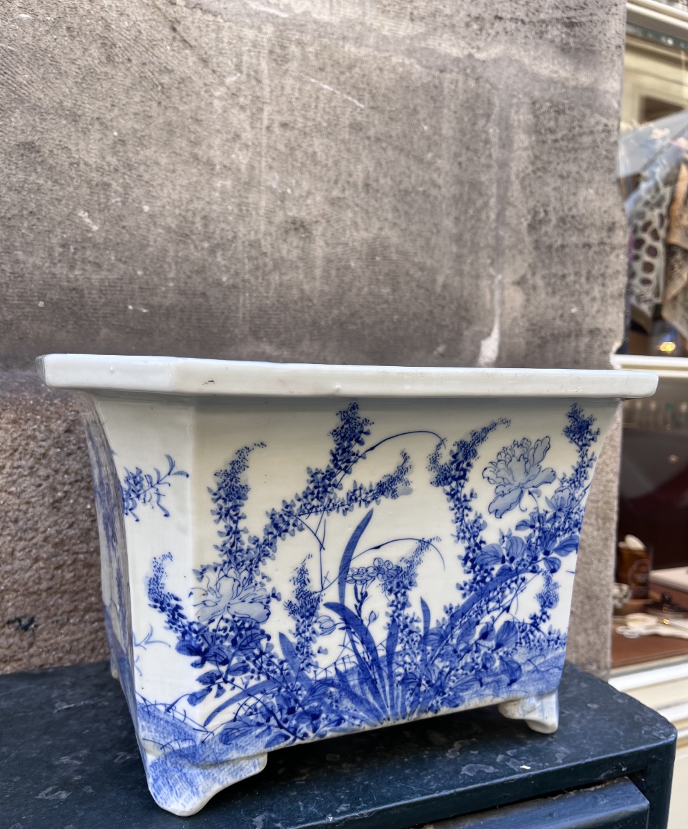 Japan. Large Porcelain Planter.-photo-4