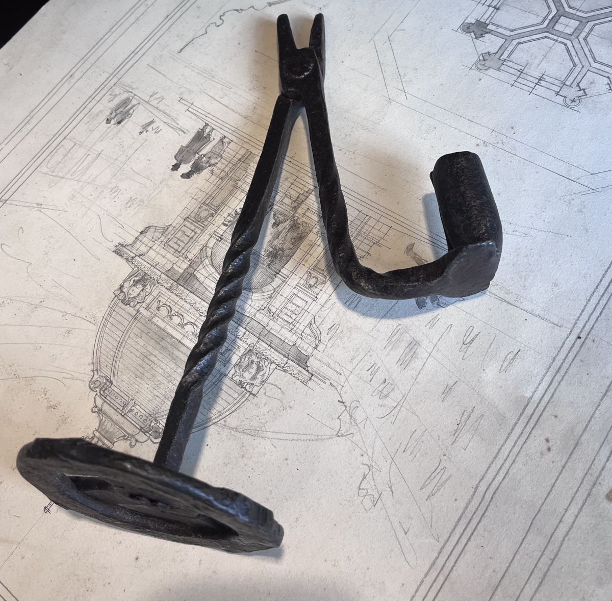 Wrought-iron Resin Holder Or Candle Holder.-photo-2