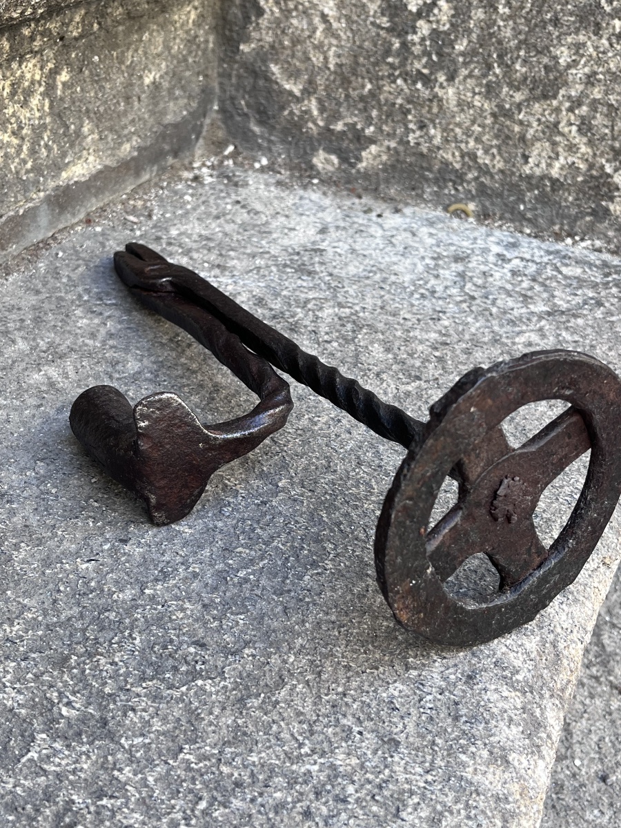 Wrought-iron Resin Holder Or Candle Holder.-photo-1