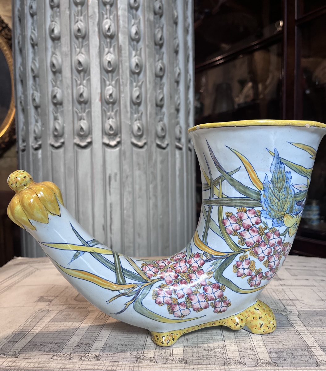 P. B. Quimper. Olifant-shaped Vase.-photo-2