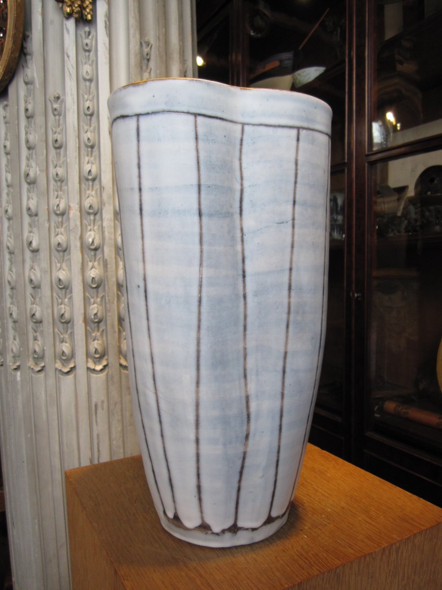 Vase En Céramique Signé Sous Le Talon Robert Dupanier .-photo-2