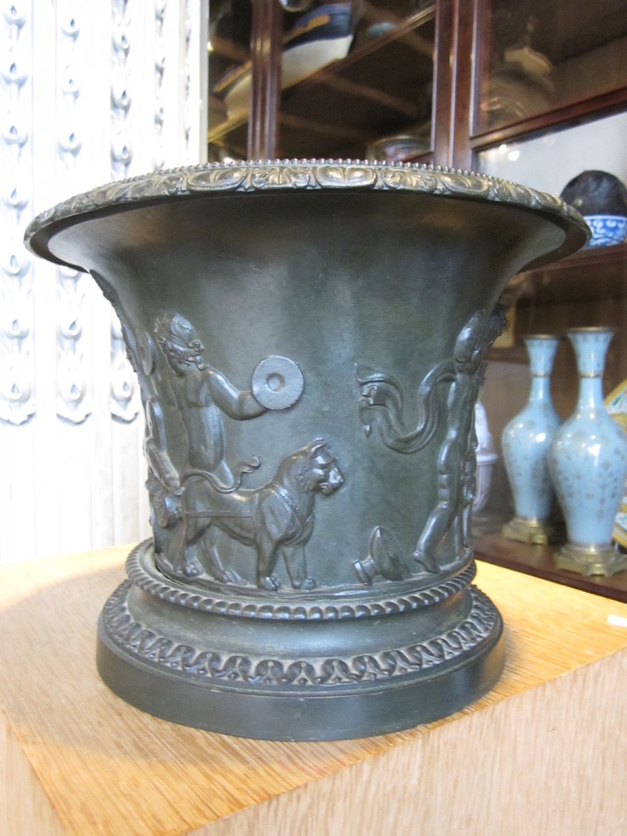 Neo Classical Bronze Vase Decorated With A Round In Friesian Bacchus, Satyrs And Putti.-photo-3