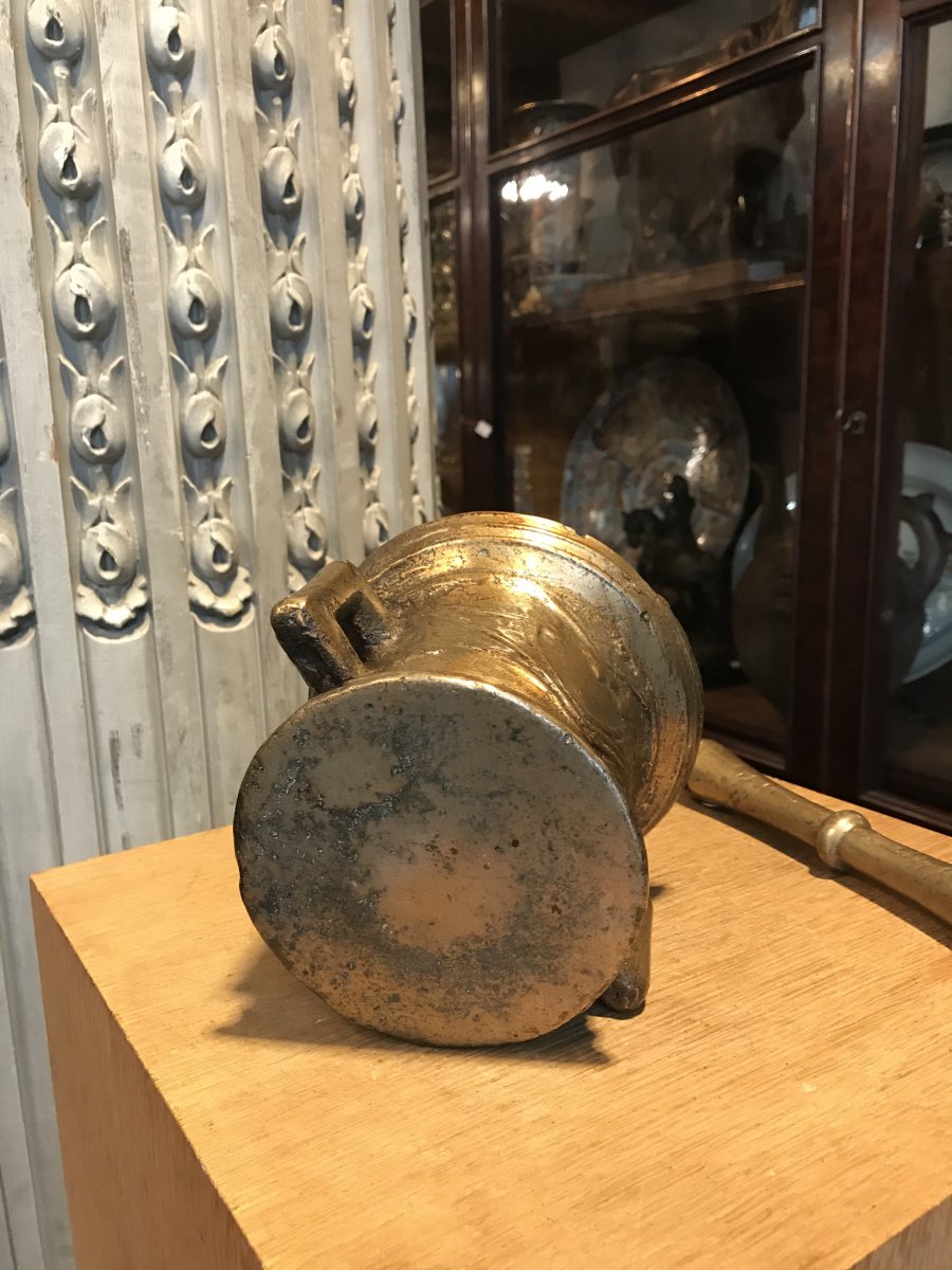 Bronze Mortar And Its Pestle With Two Handles.-photo-1