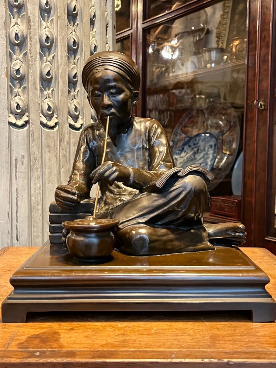 Scholar Smoking The “kedillot” Water Pipe-photo-4