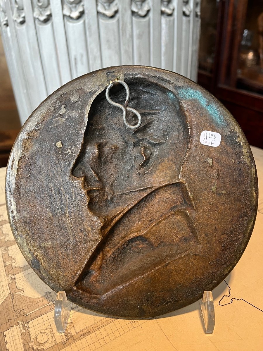 Bronze Medallion Depicting A Man's Profile-photo-4