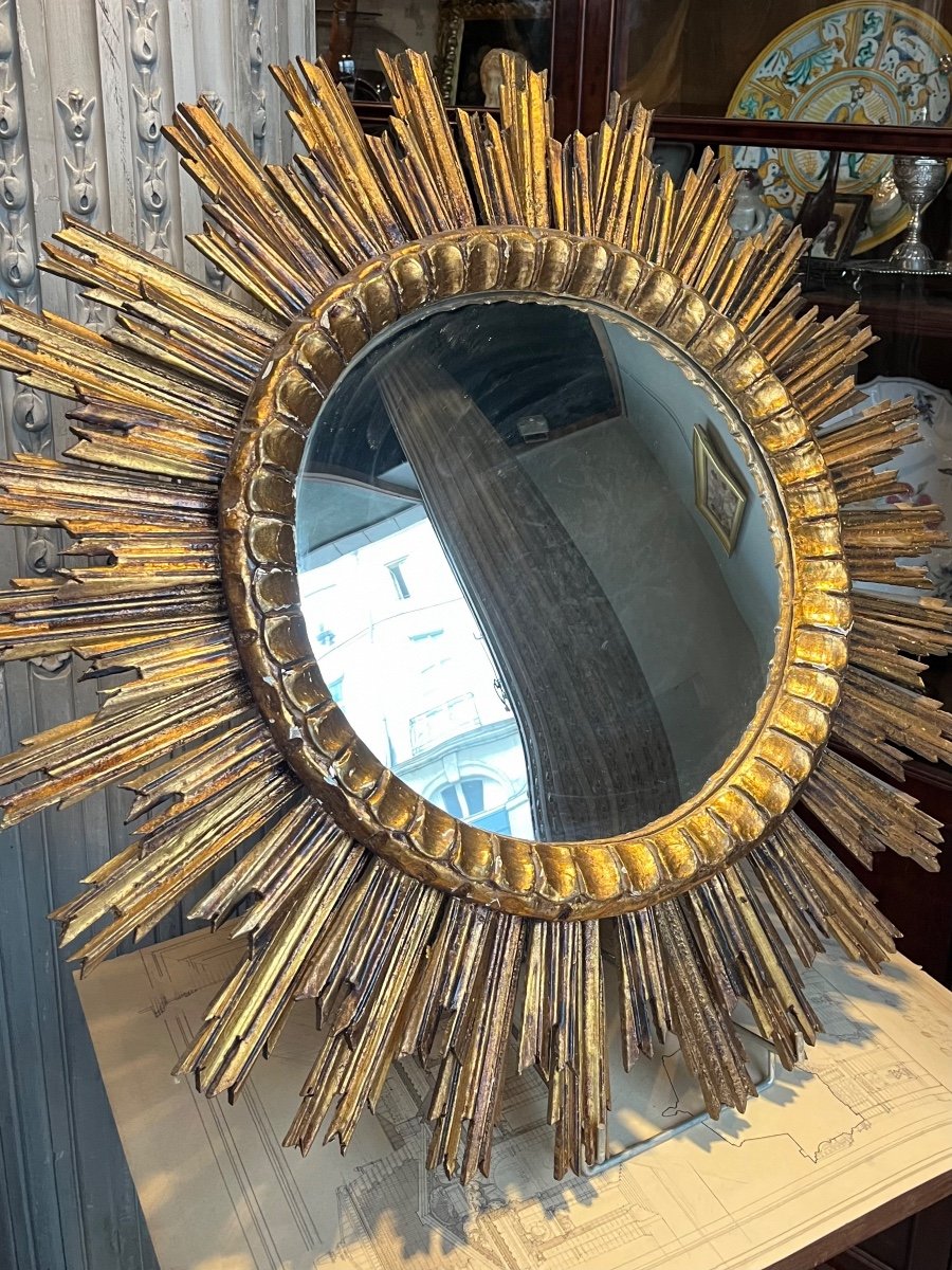 Important Witch Mirror In Golden Wood.-photo-2
