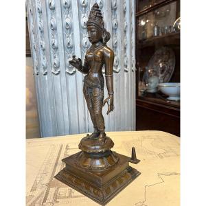 Inde Statuette En Bronze .Déesse Parvati .