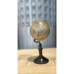 Globe terrestre miniature Jules Lebègue  Paris 